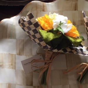 MacKenzie-Childs Queen Bee Bouquet Small